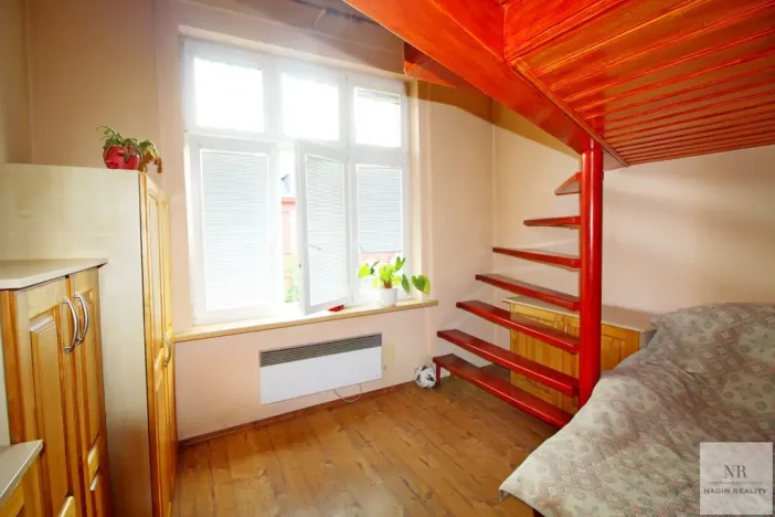 Pronájem bytu 1+1, Karlovy Vary, Jízdárenská, 42 m2