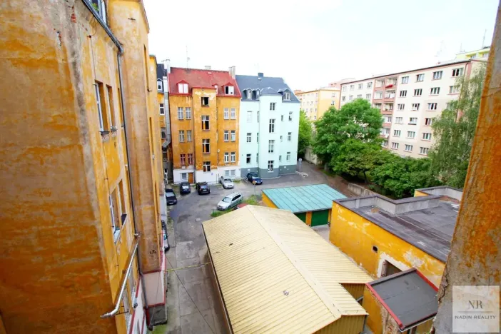 Pronájem bytu 1+1, Karlovy Vary, Jízdárenská, 42 m2