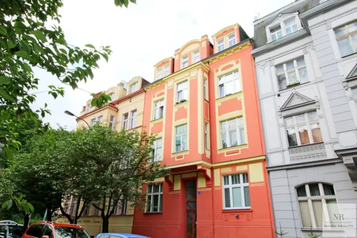 Pronájem bytu 1+1, Karlovy Vary, Jízdárenská, 42 m2
