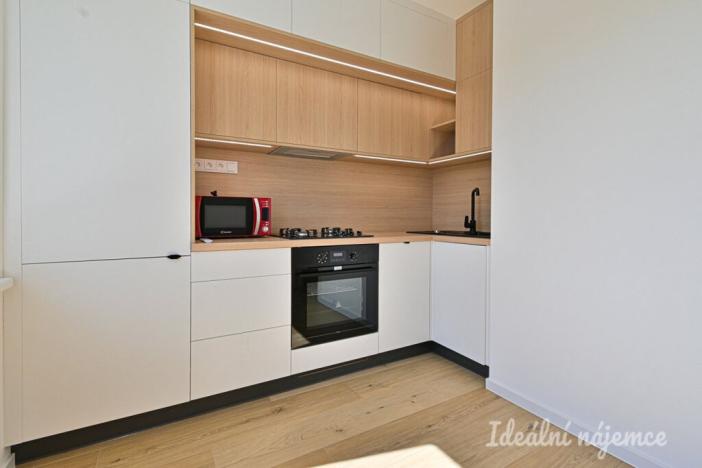Pronájem bytu 1+1, Brno, Štouračova, 31 m2