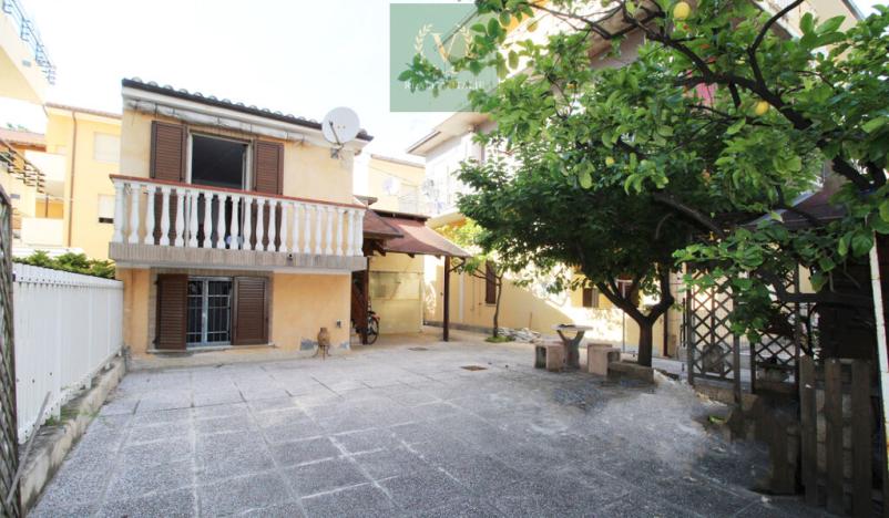 Prodej rodinného domu, Via Giovanni Pascoli,Silvi,Itálie, 128 m2