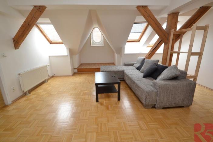 Pronájem bytu 3+1, Praha - Nové Město, V tůních, 104 m2