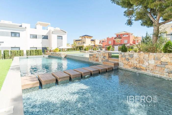 Prodej bytu 4+kk, Las Palmas de Gran Canaria, Španělsko, Calle Los Balcones, 74 m2