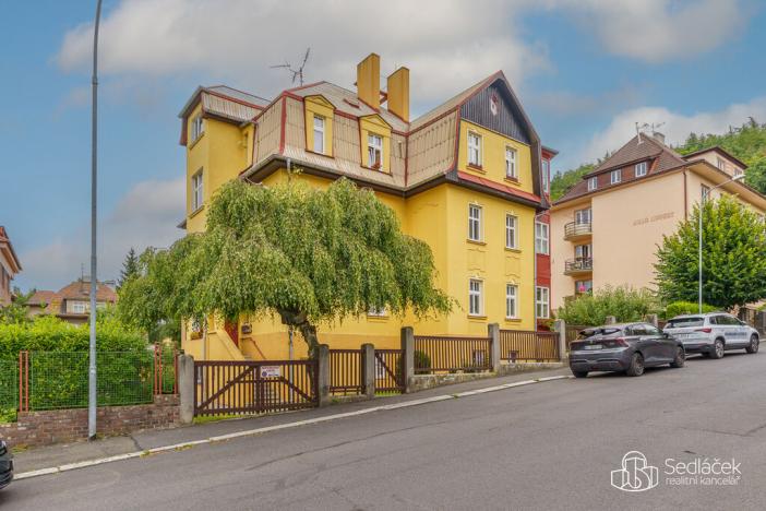 Prodej bytu 4+1, Karlovy Vary, Brožíkova, 128 m2