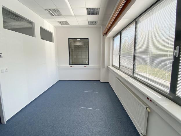 Pronájem skladu, Plzeň - Křimice, Chebská, 495 m2