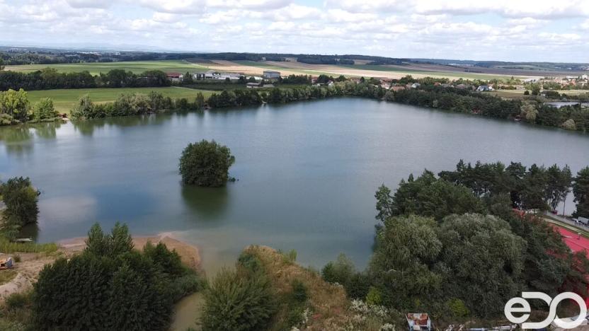 Pronájem komerčního pozemku, Kratonohy, 1261 m2