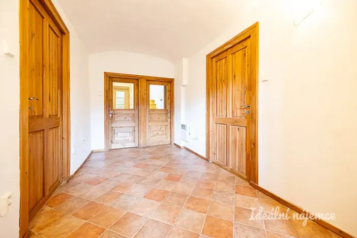 Pronájem bytu 6+kk a větší, Praha - Královice, K Uhříněvsi, 221 m2