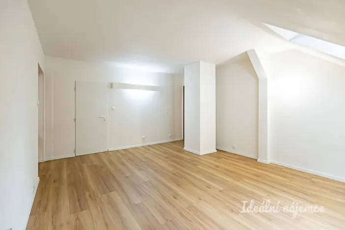 Pronájem bytu 6+kk a větší, Praha - Královice, K Uhříněvsi, 221 m2