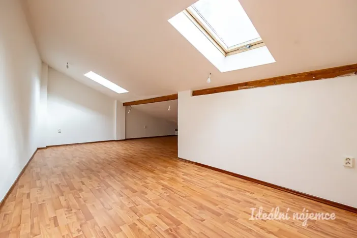 Pronájem bytu 6+kk a větší, Praha - Královice, K Uhříněvsi, 221 m2