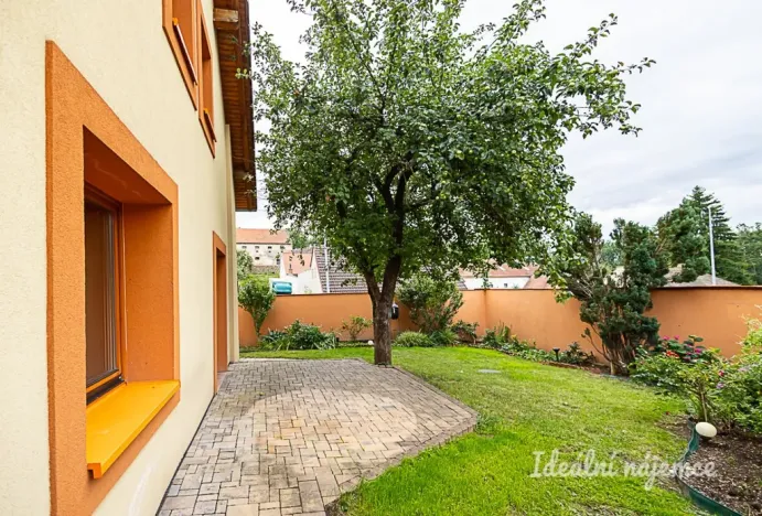 Pronájem bytu 6+kk a větší, Praha - Královice, K Uhříněvsi, 221 m2