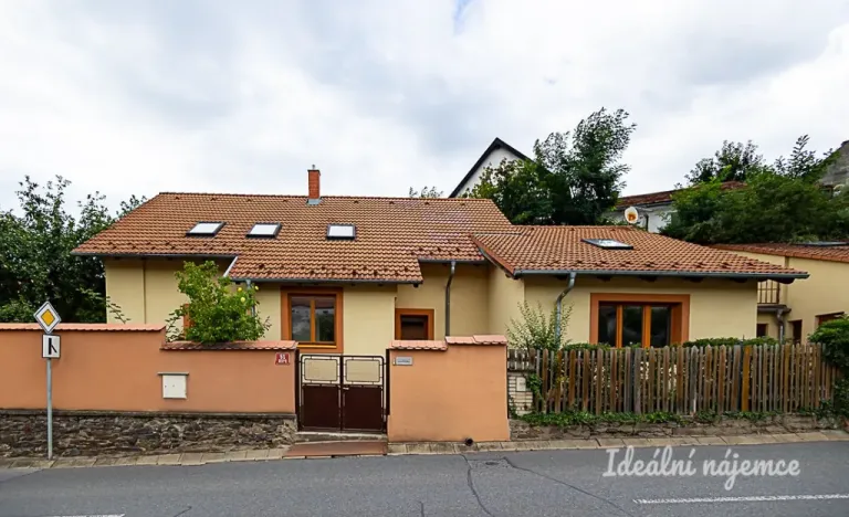 Pronájem bytu 6+kk a větší, Praha - Královice, K Uhříněvsi, 221 m2