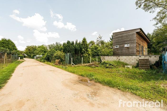 Prodej zahrady, Hrušovany u Brna, 339 m2