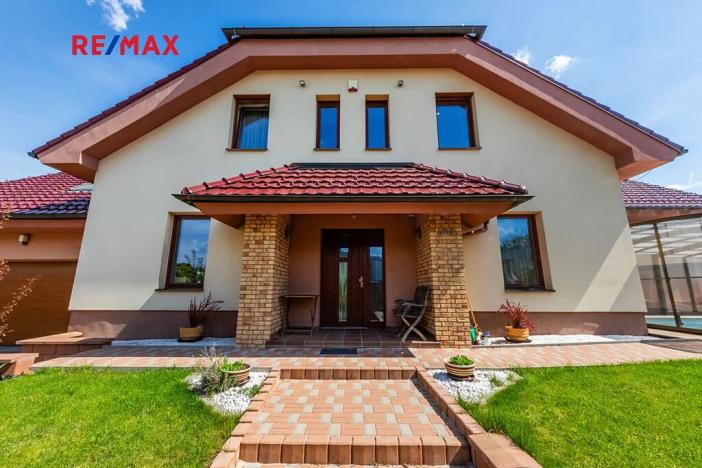 Prodej rodinného domu, Hostivice, Liliová, 392 m2