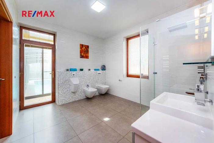 Prodej rodinného domu, Hostivice, Liliová, 392 m2