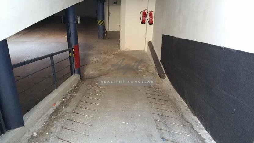 Pronájem garáže, Brno, 15 m2