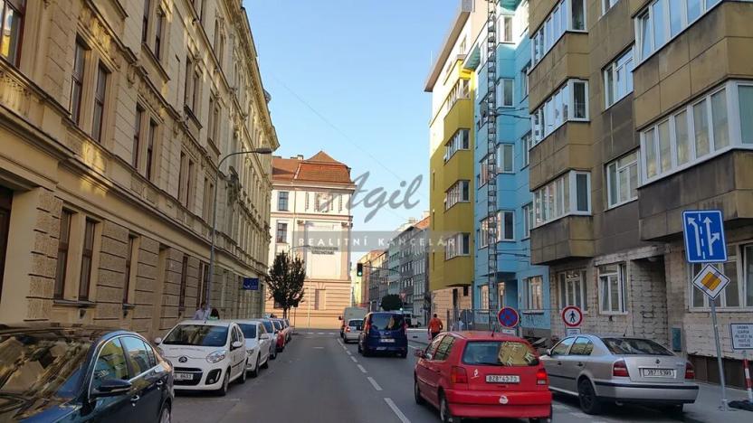 Pronájem garáže, Brno, 15 m2