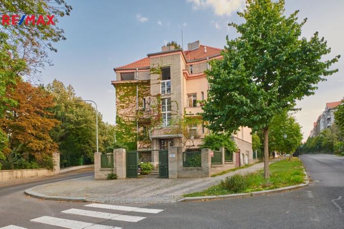 Pronájem kanceláře, Praha - Bubeneč, Bubenečská, 49 m2