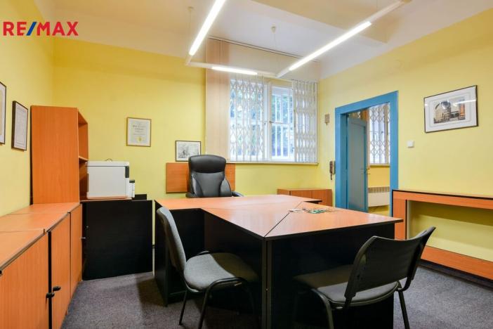 Pronájem kanceláře, Praha - Bubeneč, Bubenečská, 49 m2