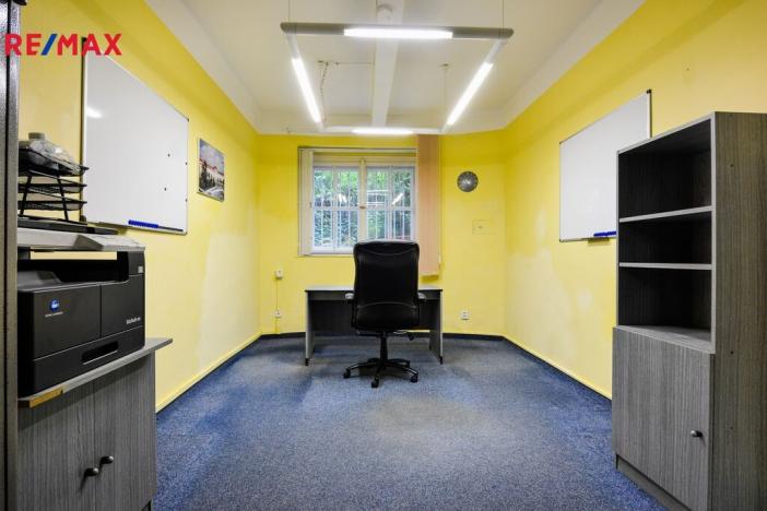 Pronájem kanceláře, Praha - Bubeneč, Bubenečská, 49 m2