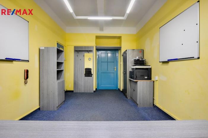 Pronájem kanceláře, Praha - Bubeneč, Bubenečská, 49 m2