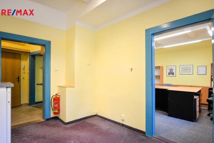 Pronájem kanceláře, Praha - Bubeneč, Bubenečská, 49 m2