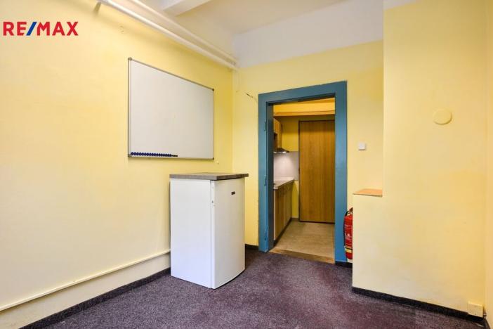 Pronájem kanceláře, Praha - Bubeneč, Bubenečská, 49 m2