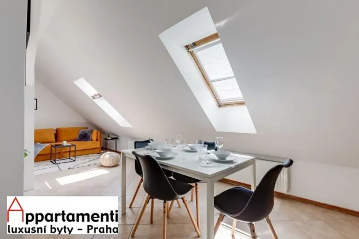 Prodej bytu 2+kk, Praha - Nové Město, V tůních, 58 m2