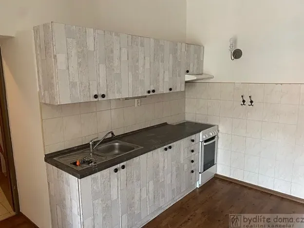 Pronájem bytu 2+1, Vodňany, nám. Svobody, 77 m2