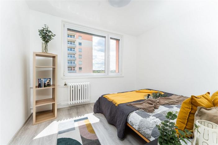 Pronájem bytu 2+kk, Praha, Bukovecká, 33 m2