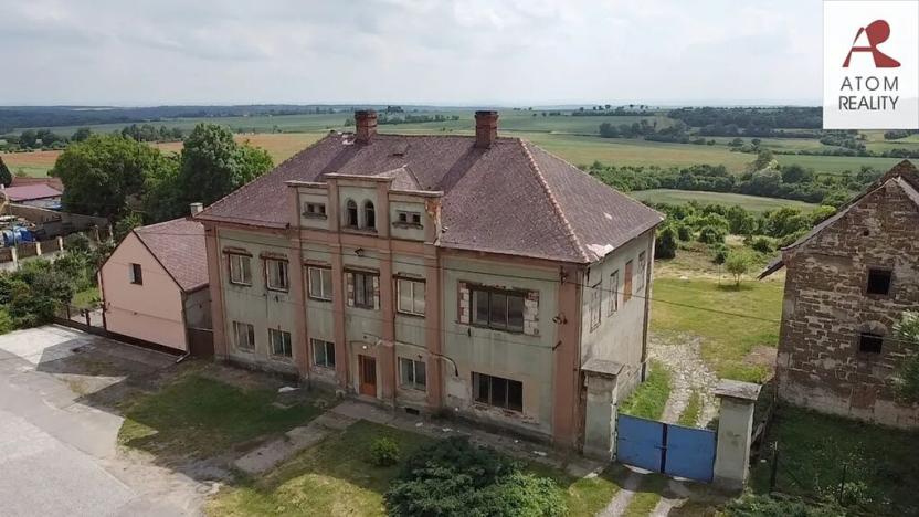 Prodej rodinného domu, Nebužely, 300 m2