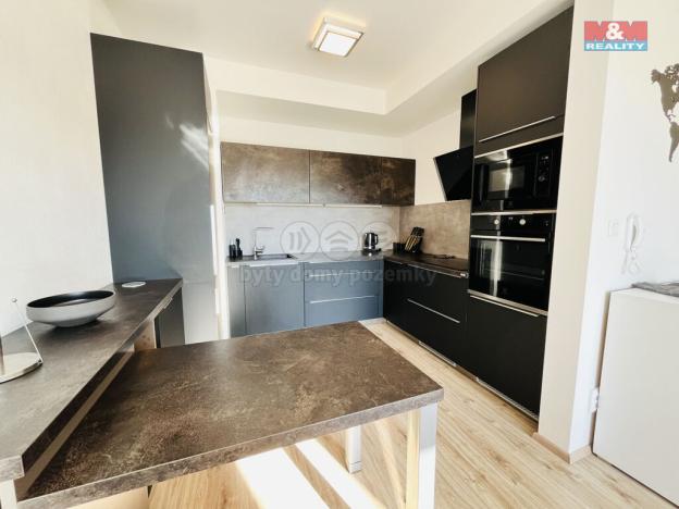 Pronájem bytu 2+kk, Oslavany, náměstí 13. prosince, 50 m2