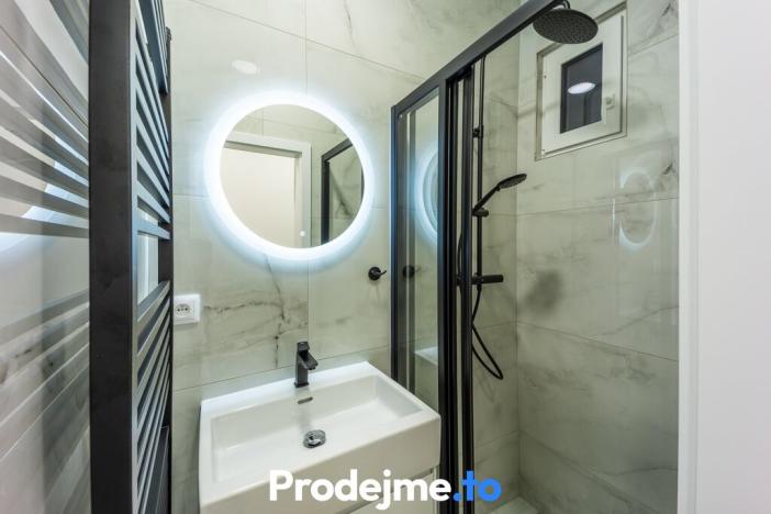 Pronájem bytu 2+kk, Znojmo, Pražákova, 45 m2