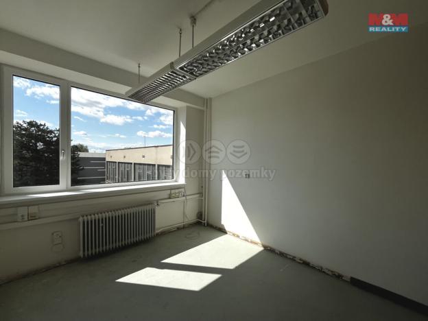 Pronájem kanceláře, Brno, Hněvkovského, 127 m2