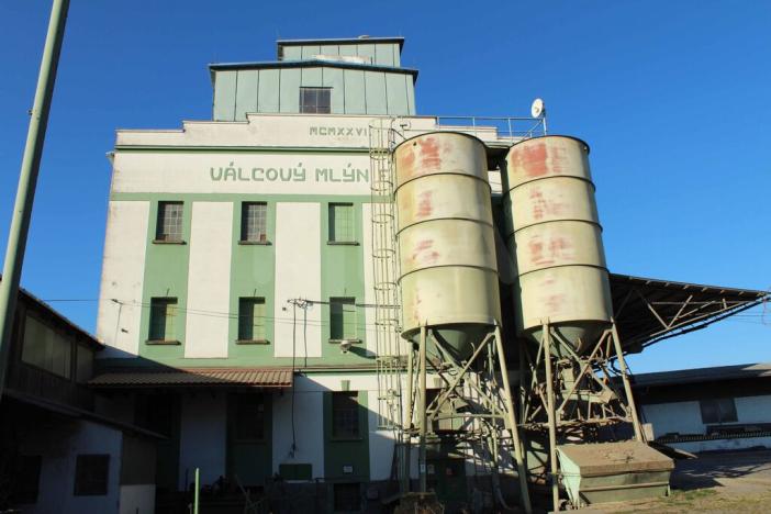 Prodej výrobních prostor, Dolní Lukavice, 3984 m2