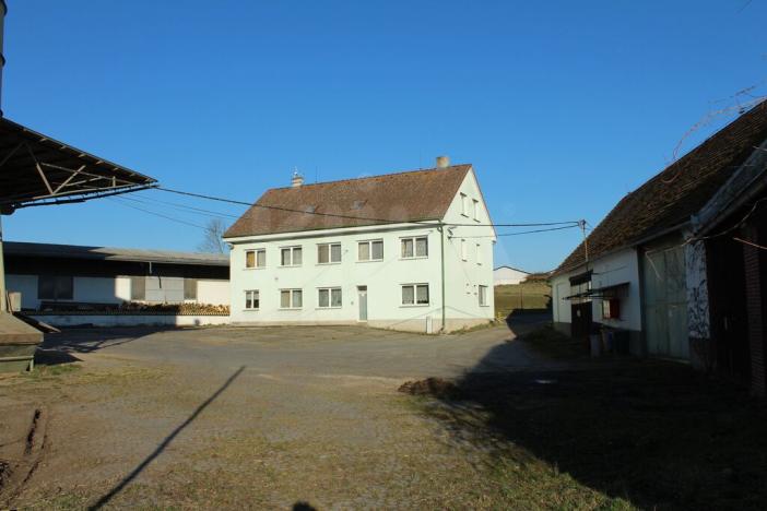 Prodej výrobních prostor, Dolní Lukavice, 3984 m2