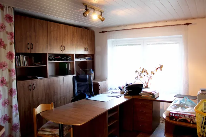 Prodej výrobních prostor, Dolní Lukavice, 3984 m2