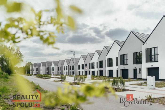 Prodej rodinného domu, Pečky - Velké Chvalovice, Za Statkem, 160 m2