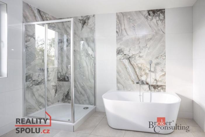 Prodej rodinného domu, Pečky - Velké Chvalovice, Za Statkem, 166 m2