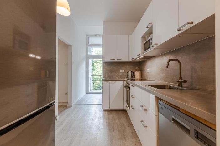 Pronájem bytu 2+1, Praha - Žižkov, Ambrožova, 68 m2