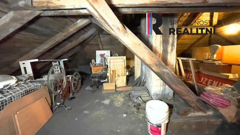 Prodej obchodního prostoru, Dasnice, 300 m2