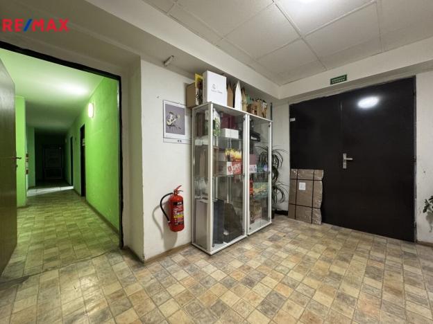 Prodej výrobních prostor, Věžky, 2322 m2