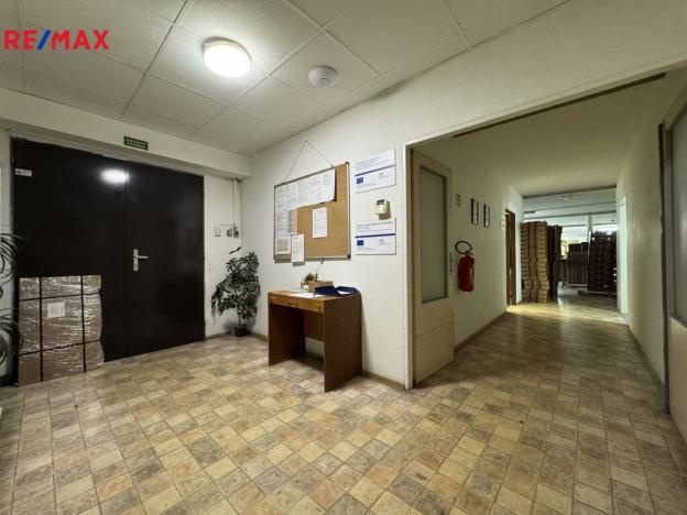 Prodej výrobních prostor, Věžky, 2322 m2