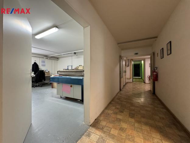 Prodej výrobních prostor, Věžky, 2322 m2