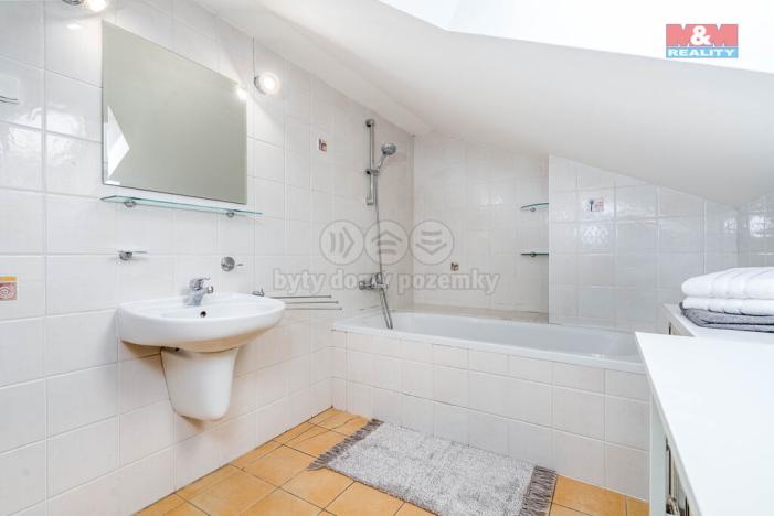 Prodej bytu 2+1, Praha - Kyje, Lipnická, 75 m2