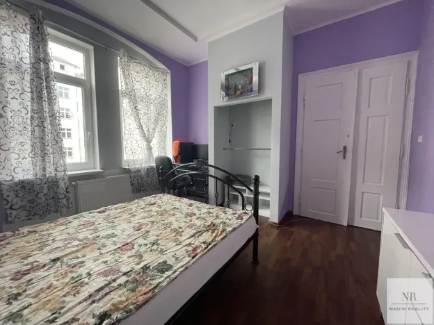 Pronájem bytu 4+1, Karlovy Vary, Bulharská, 125 m2