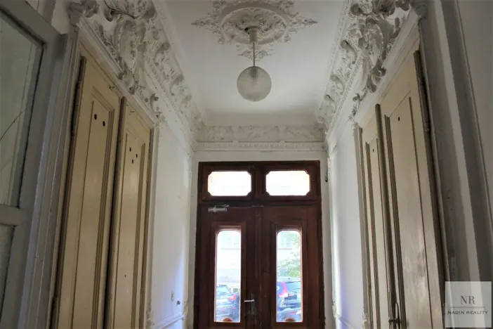 Pronájem bytu 4+1, Karlovy Vary, Bulharská, 125 m2