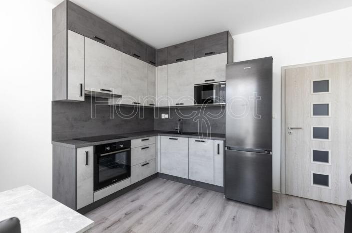 Pronájem bytu 2+kk, Milovice, Višňová, 40 m2