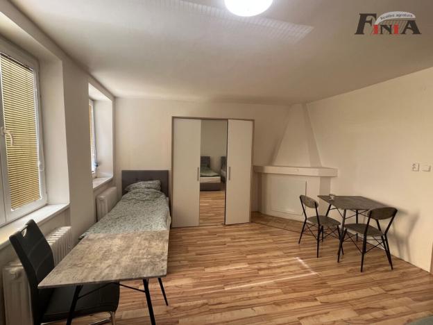 Pronájem rodinného domu, Horní Police, 190 m2