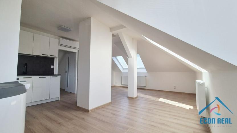 Pronájem bytu 2+kk, Kolín, Havlíčkova, 56 m2