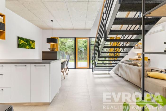 Pronájem bytu 3+kk, Praha - Benice, Vinná, 105 m2